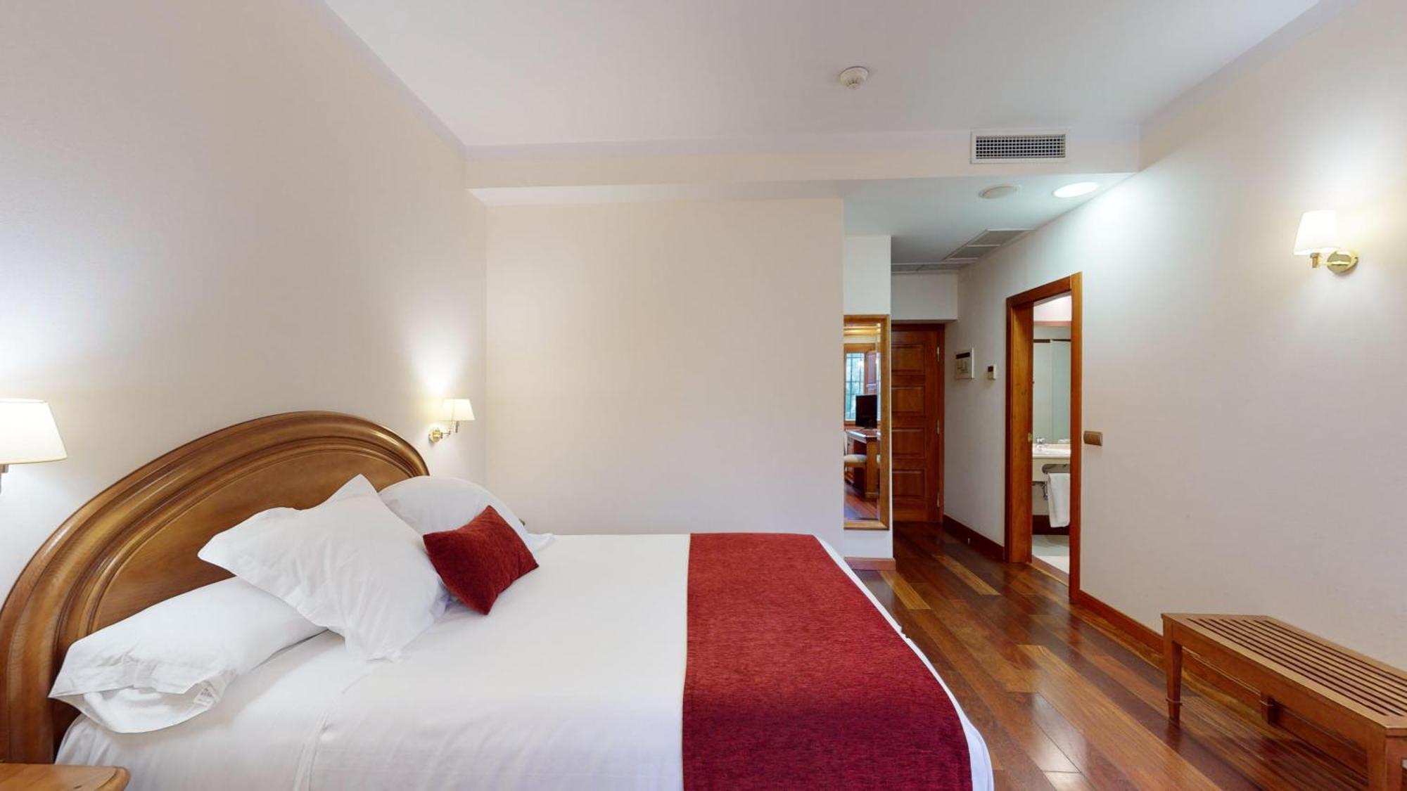 Azz Penafiel Las Claras Hotel & Spa Luaran gambar